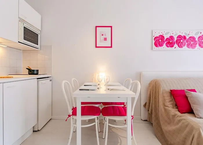 Fleur Marine-33 By Interhome 卡布尔